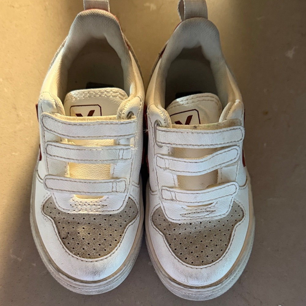 Kids White and Light Gray Velcro Sneakers veja